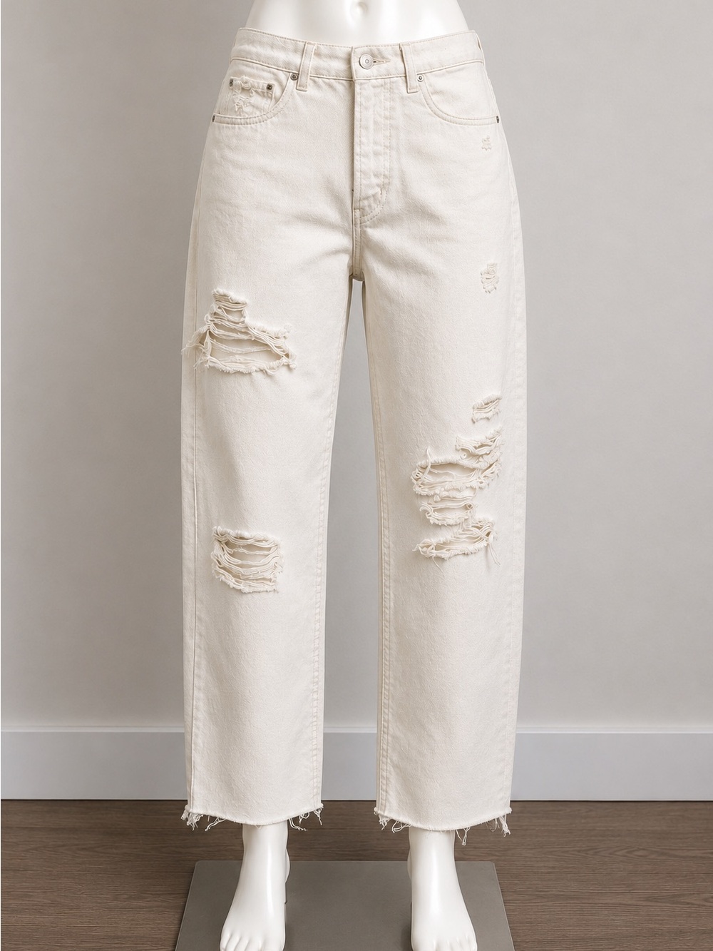 Women's Jeans BDG Off-White Distressed high-rise baggy size 24